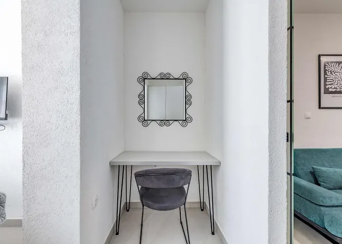 Apartament Six On Pool Makarska