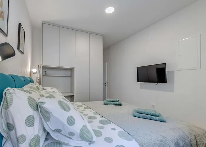 Apartament Six On Pool